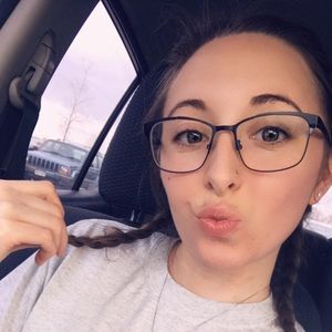 Meet your Posher, Hailey